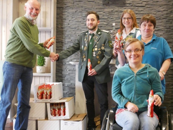 (von links) Werkstattleiter Dieter Varnhorn, Johannes Bäker, Saskia Theilmann, Andrea Windhaus und Anastasia Shilnikow (von links) Werkstattleiter Dieter Varnhorn, Johannes Bäker, Saskia Theilmann, Andrea Windhaus und Anastasia Shilnikow